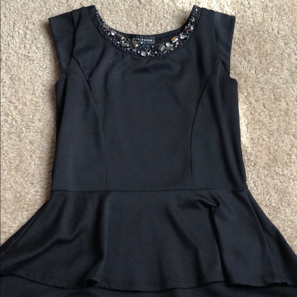 Blouses - Picture 3 of 4